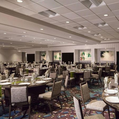 Dallas Marriott Suites Market Center Buitenkant foto