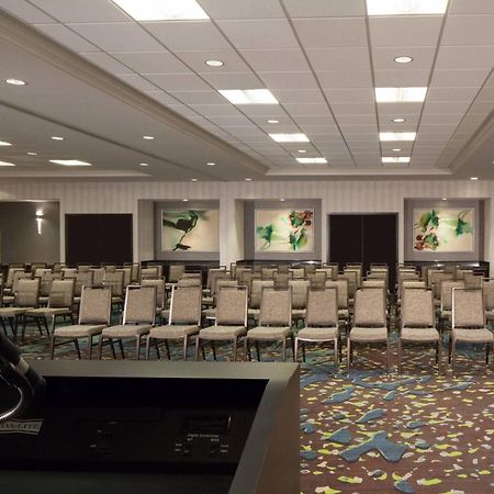 Dallas Marriott Suites Market Center Buitenkant foto