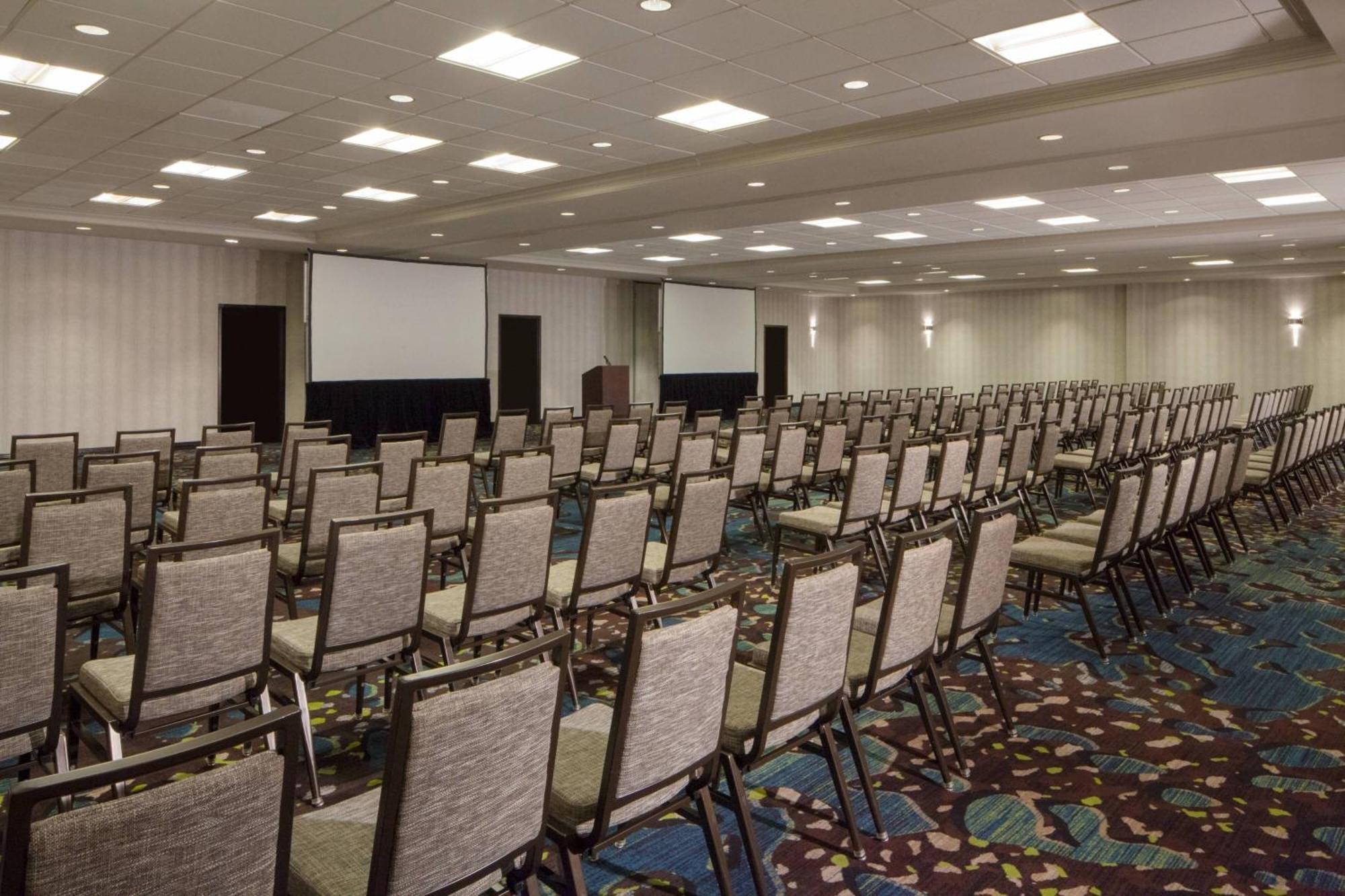 Dallas Marriott Suites Market Center Buitenkant foto
