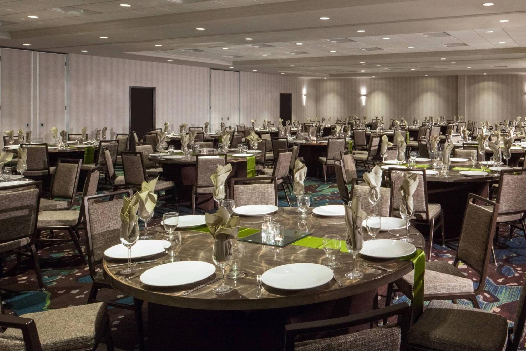 Dallas Marriott Suites Market Center Buitenkant foto
