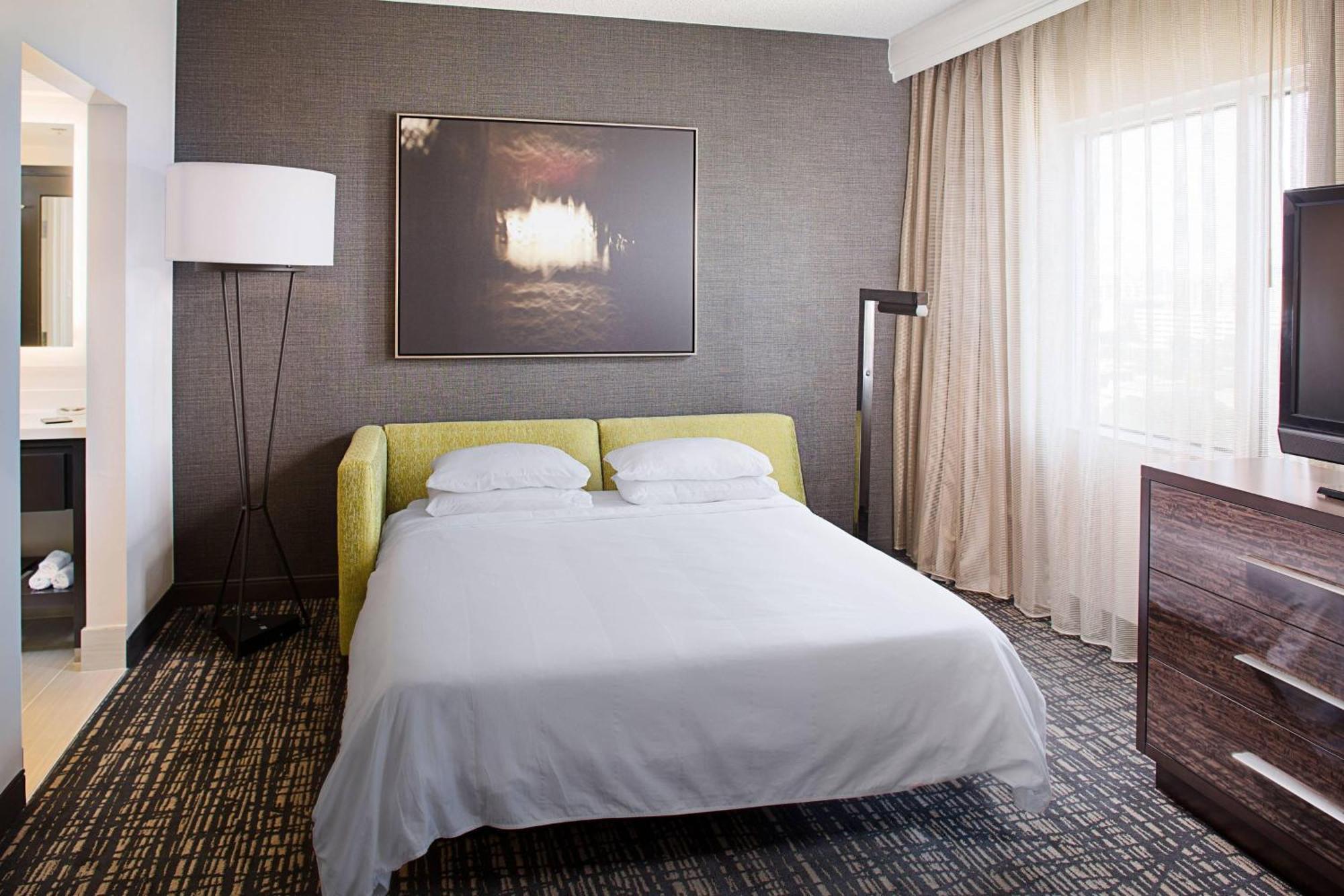 Dallas Marriott Suites Market Center Buitenkant foto